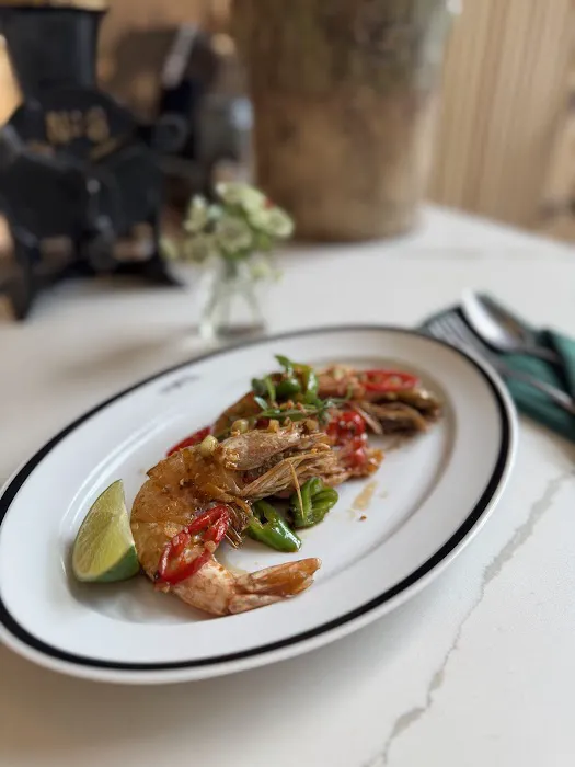 Teakwood Thai Chophouse Picture 3