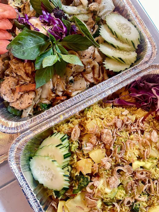 7 Elephants Picture 9