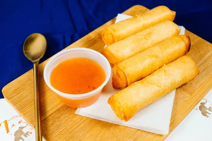 7 Elephants Picture 5