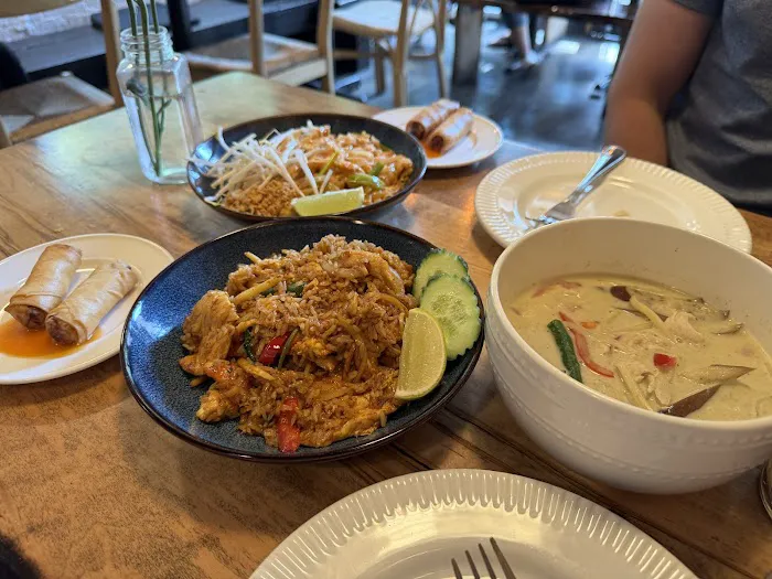 Chomp Chomp Thai kitchen Picture 9