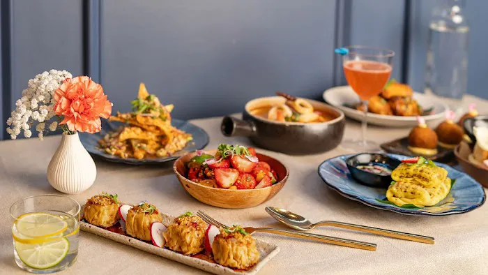 RYNN Thai Restaurant & Bar Picture 1