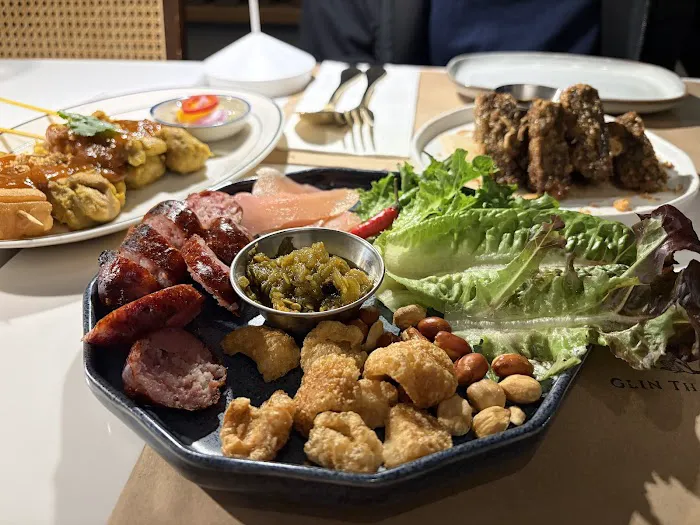 Glin Thai Bistro Picture 5