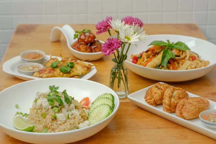 TUE THAI FOOD Picture 9