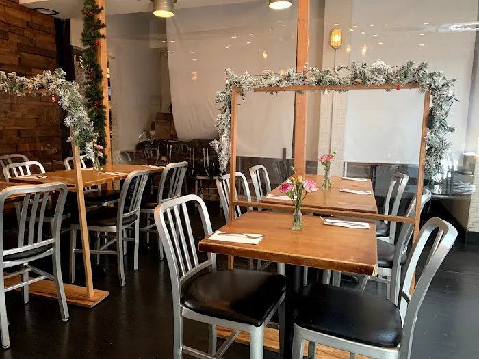 TUE THAI FOOD Picture 3