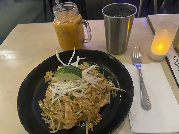 Pad Thai Noodle Lounge Picture 9