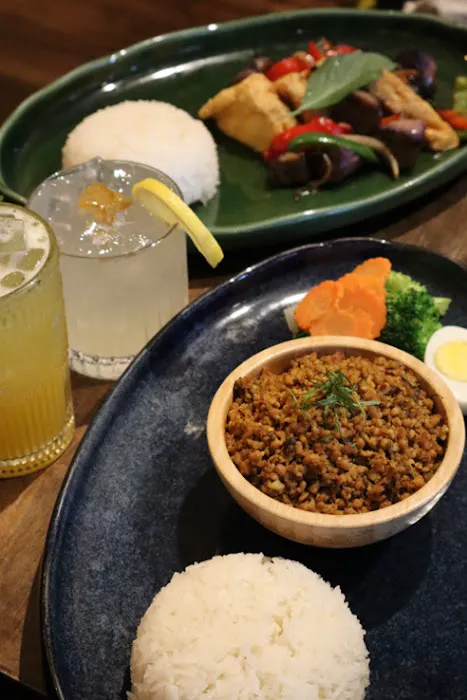 MA Brooklyn Thai-ger Picture 4