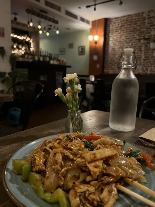 MA Brooklyn Thai-ger Picture 1