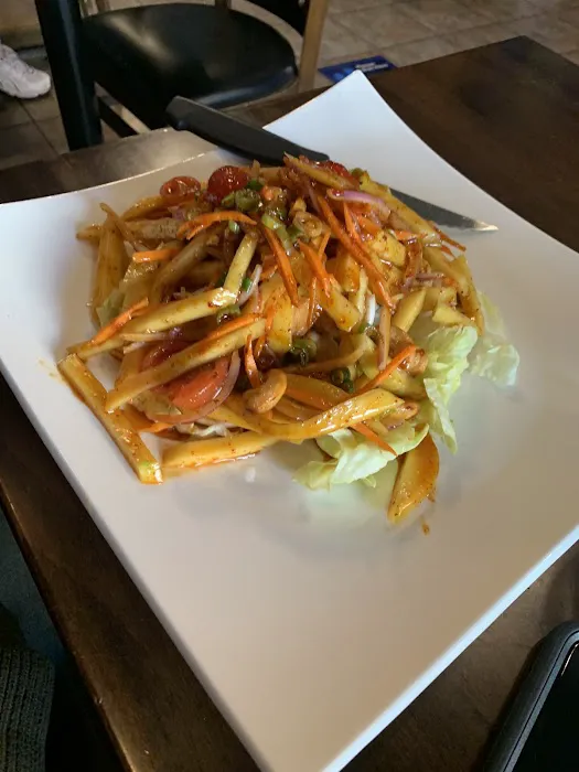 MEE THAI CUISINE Picture 1