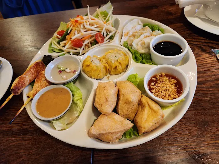 MEE THAI CUISINE Picture 5