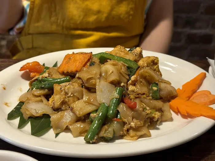 MEE THAI CUISINE Picture 7