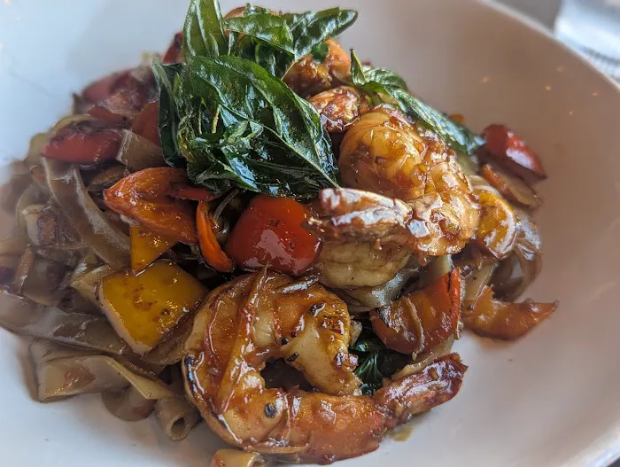 The Nuaa Table Picture 3