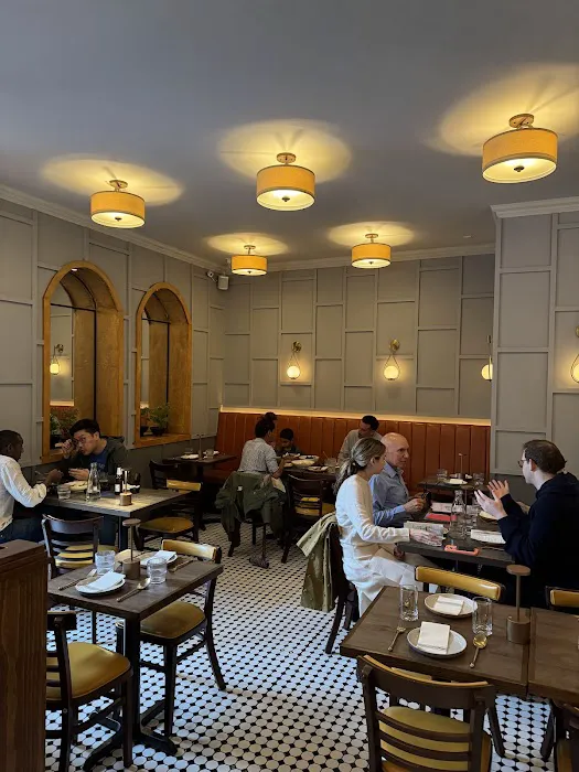 The Nuaa Table Picture 8