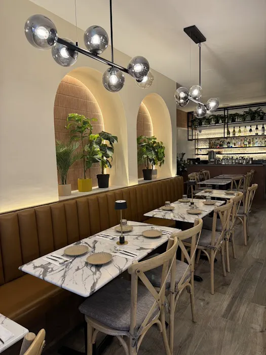 Malii Gramercy Picture 1