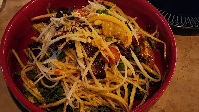 Holic Thai Bistro Picture 4