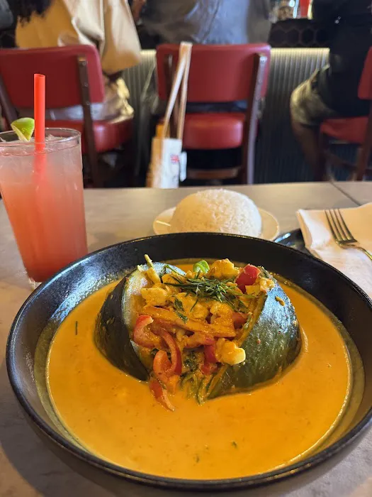 Holic Thai Bistro Picture 6