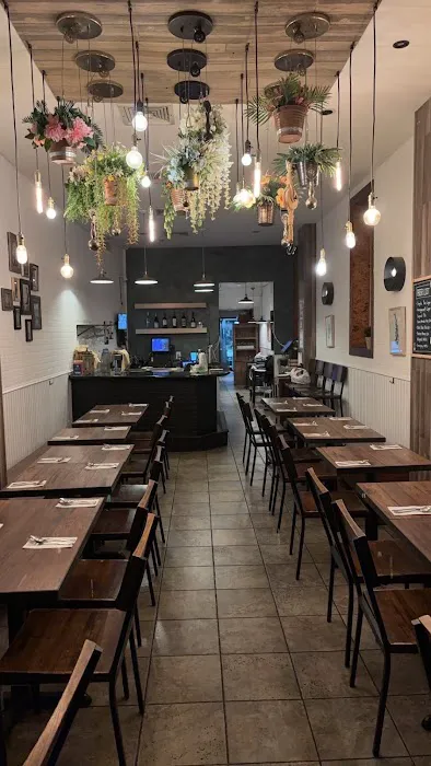 Little Basil Thai Picture 2