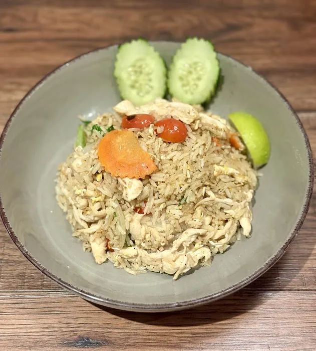 Little Basil Thai Picture 5