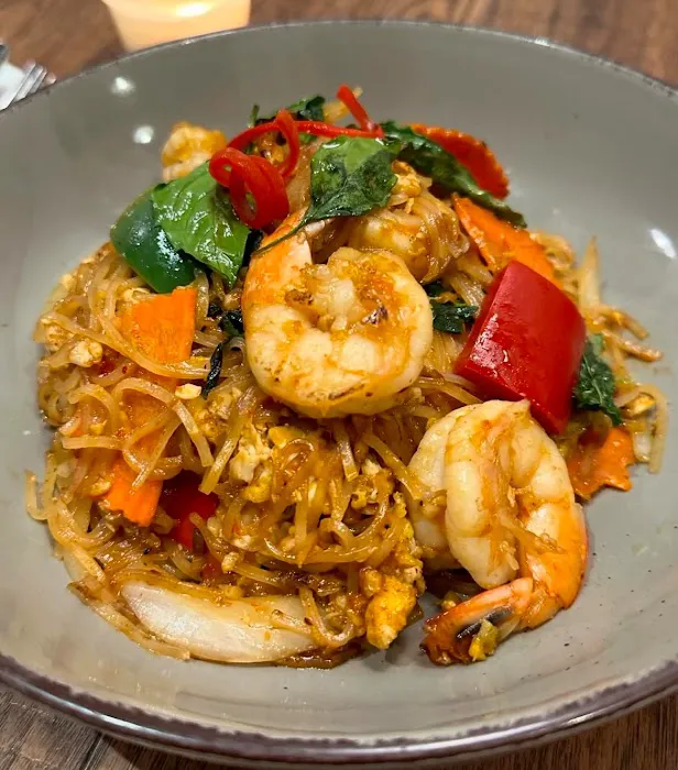 Little Basil Thai Picture 10