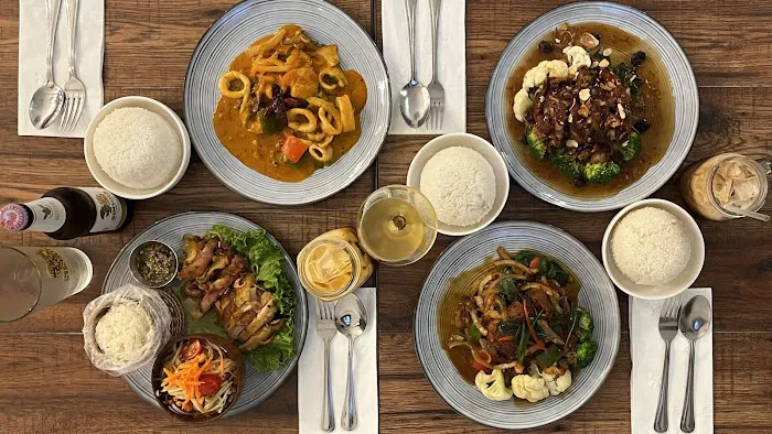 Little Basil Thai Picture 6