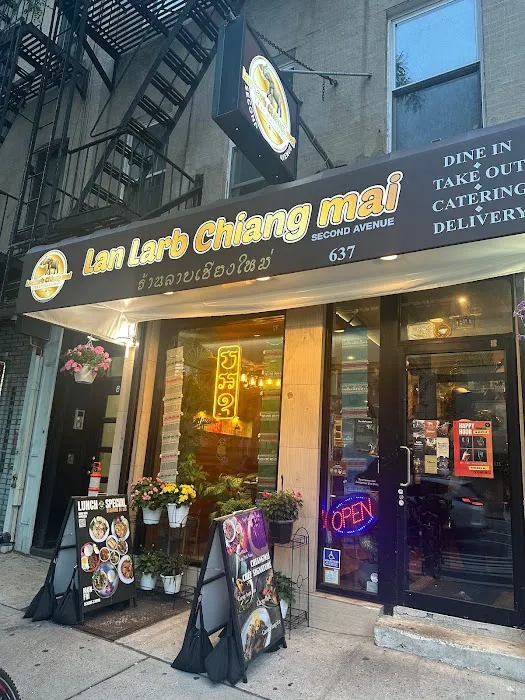 Lan Larb Chiang Mai 2nd Ave Picture 6