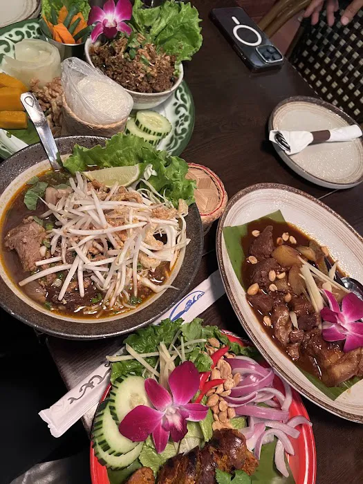 Lan Larb Chiang Mai 2nd Ave Picture 4