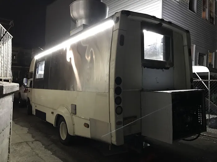 Thai Mis Delicias on 6th ave Picture 2