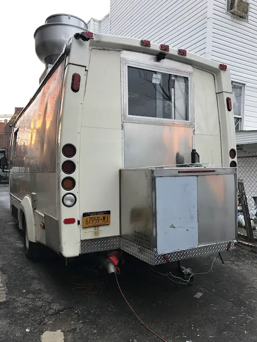 Thai Mis Delicias on 6th ave Picture 1