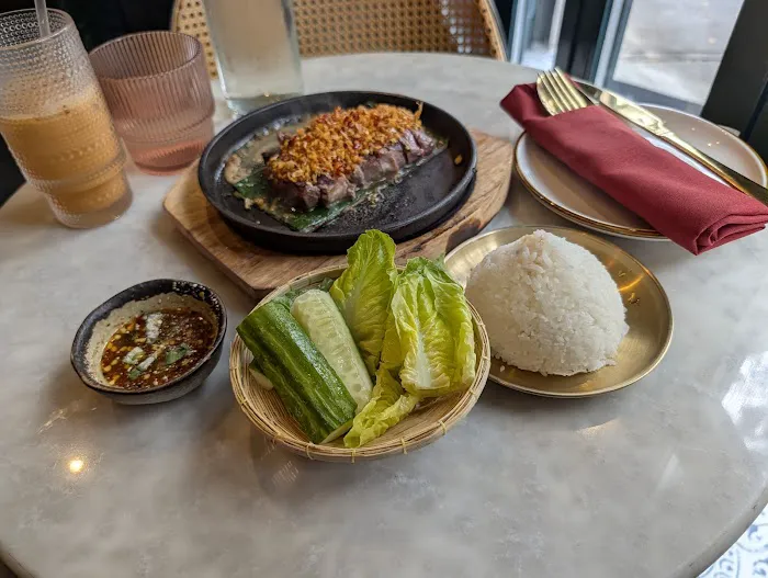 Valla Table Picture 9