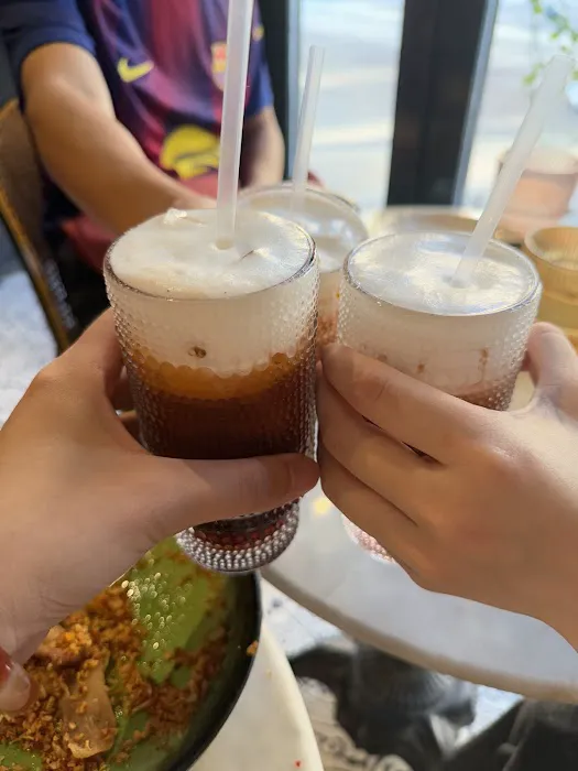 Valla Table Picture 7