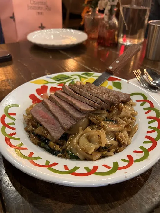 Yezo Thai Isankaya Picture 2