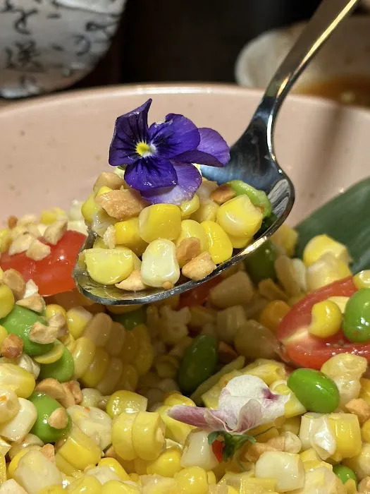 Yezo Thai Isankaya Picture 1