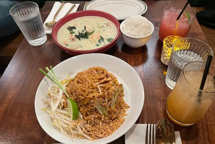 Mitr Thai Restaurant Picture 2