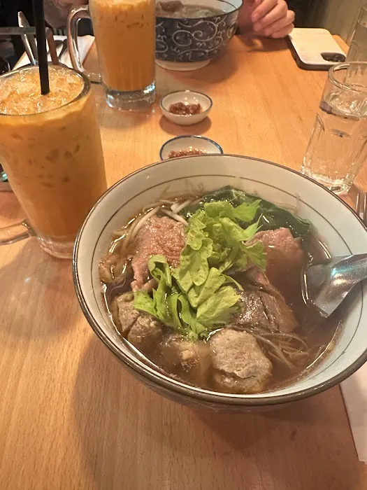 Pure Thai Cookhouse Picture 4