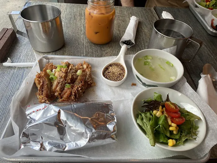 Three Roosters Picture 8