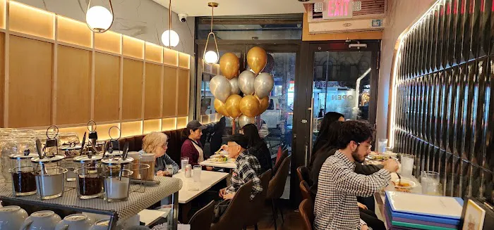 Wondee Thai Curry & Noodles Picture 6