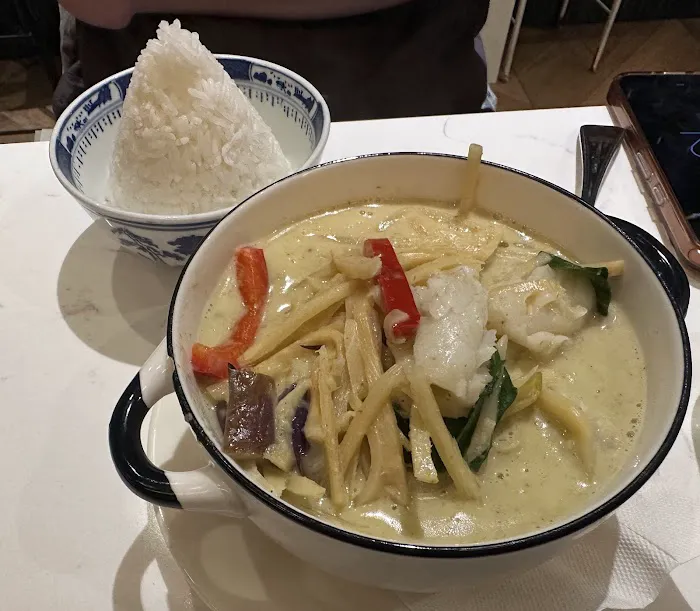 Wondee Thai Curry & Noodles Picture 10