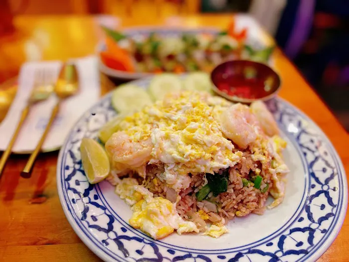 ThongLor New York Picture 1