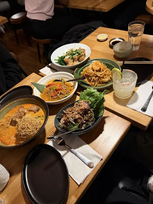 the AM-THAI Williamsburg Picture 5