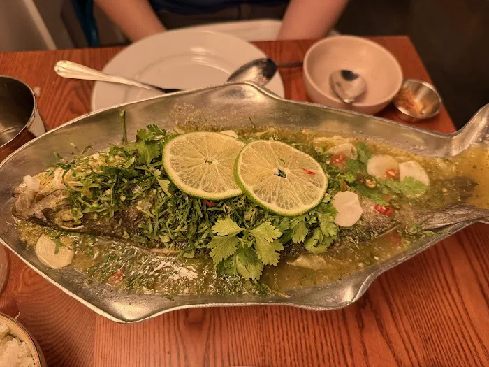 Fish Cheeks Brooklyn Picture 3