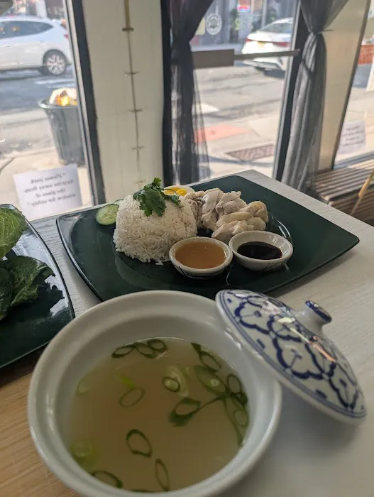 Bay (takeout Thai street food - please make a call for dine-in) Picture 8