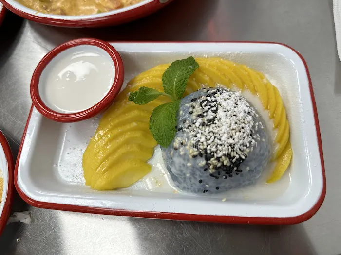 thai plates Picture 1