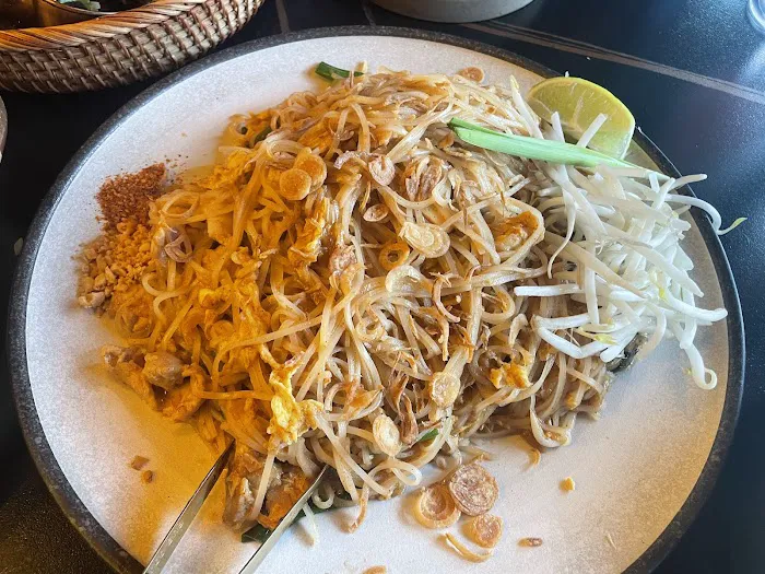 Siam Thai Eatery Staten Island Picture 4