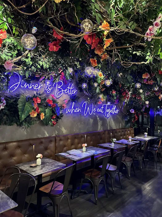 Chu Ros Thai NYC Picture 3