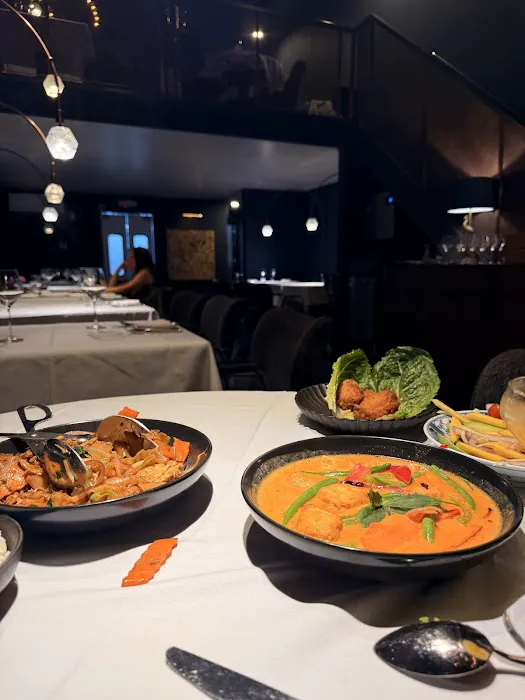 Aves Thai & Asian Fusion restaurant Picture 1