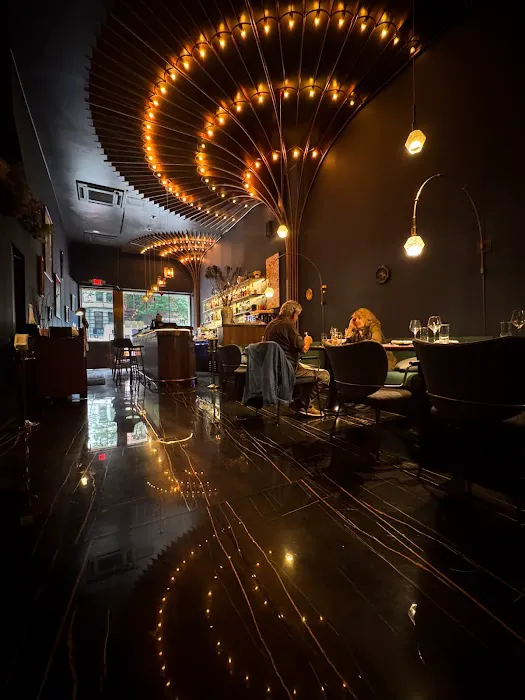 Aves Thai & Asian Fusion restaurant Picture 8