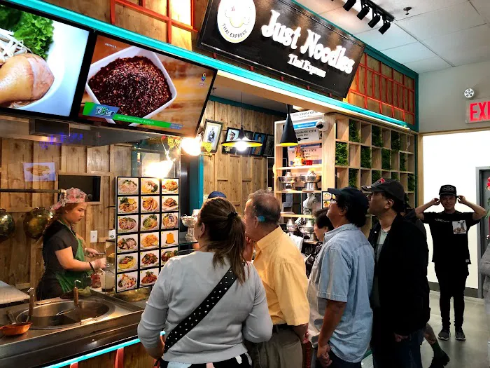 Just Noodles Thai Express Picture 10