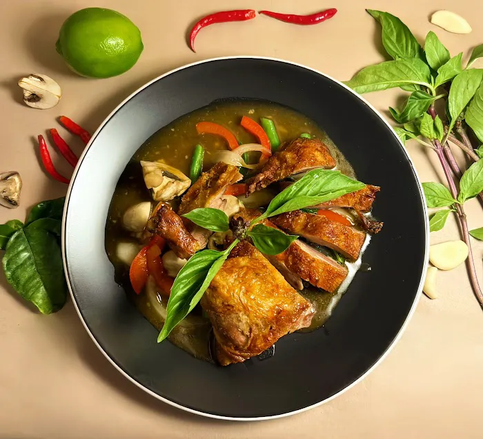 Racha thai Restaurant Picture 10