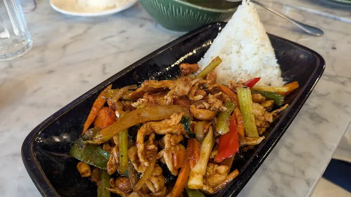 Sukhumvit Thai Eatery NJ Picture 10