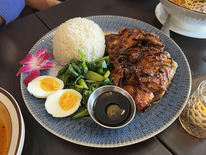 Nimman Thai Eatery Picture 7