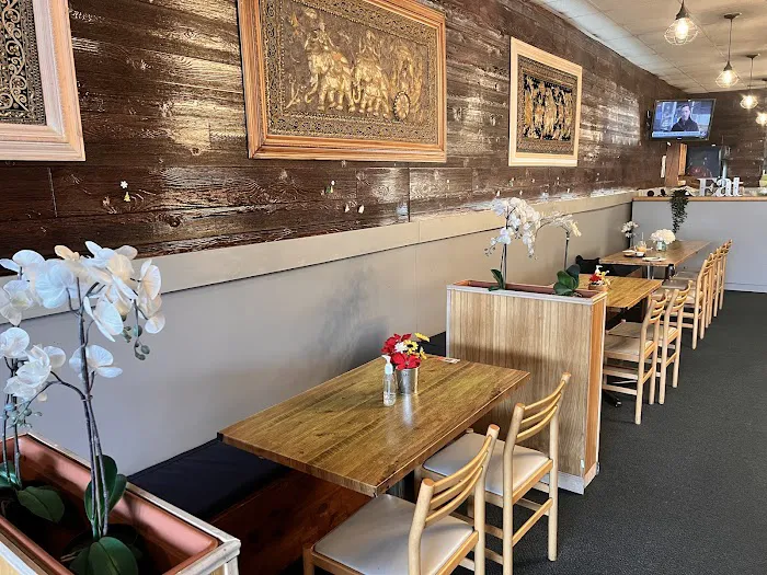 Morris Thai Cuisine Picture 7